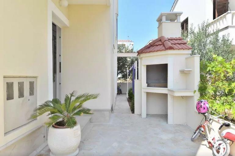 Apartment Vucica Sevid Exterior foto